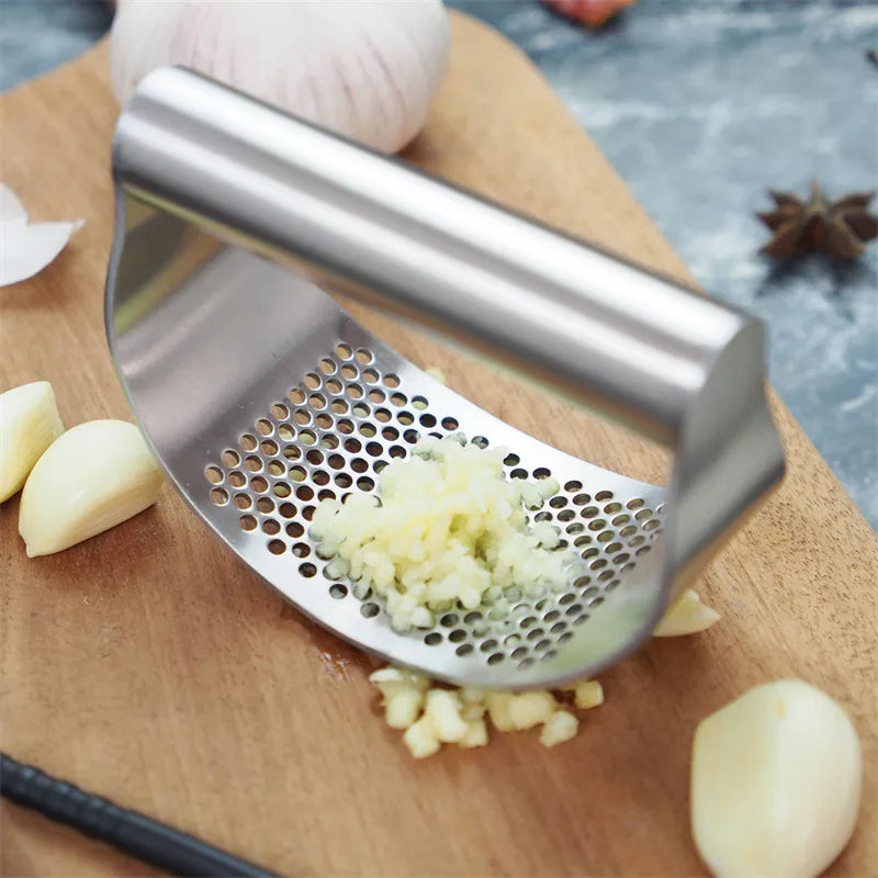 Original Garlic Press Curved - Martsgaia